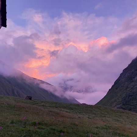 Mountain House In Juta酒店 外观 照片